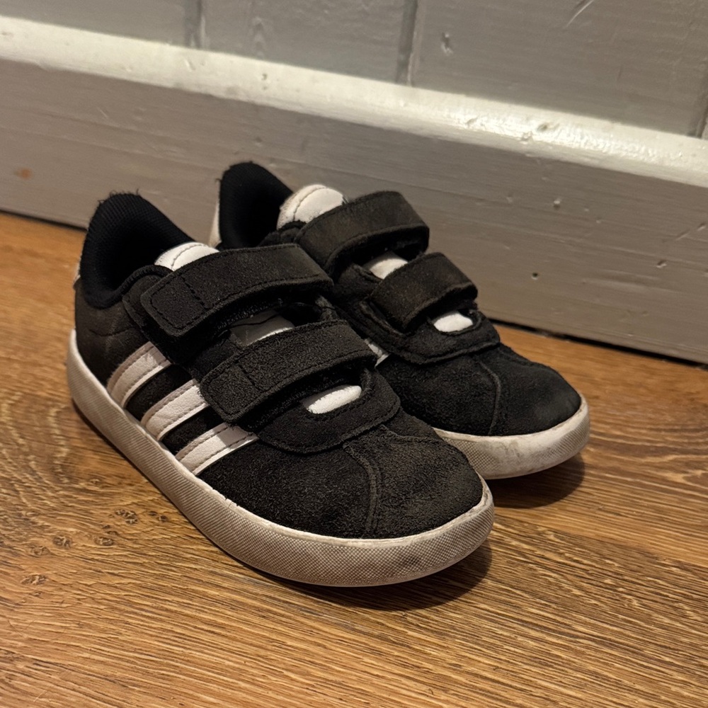 Kids Adidas  black and white Velcro Sneakers